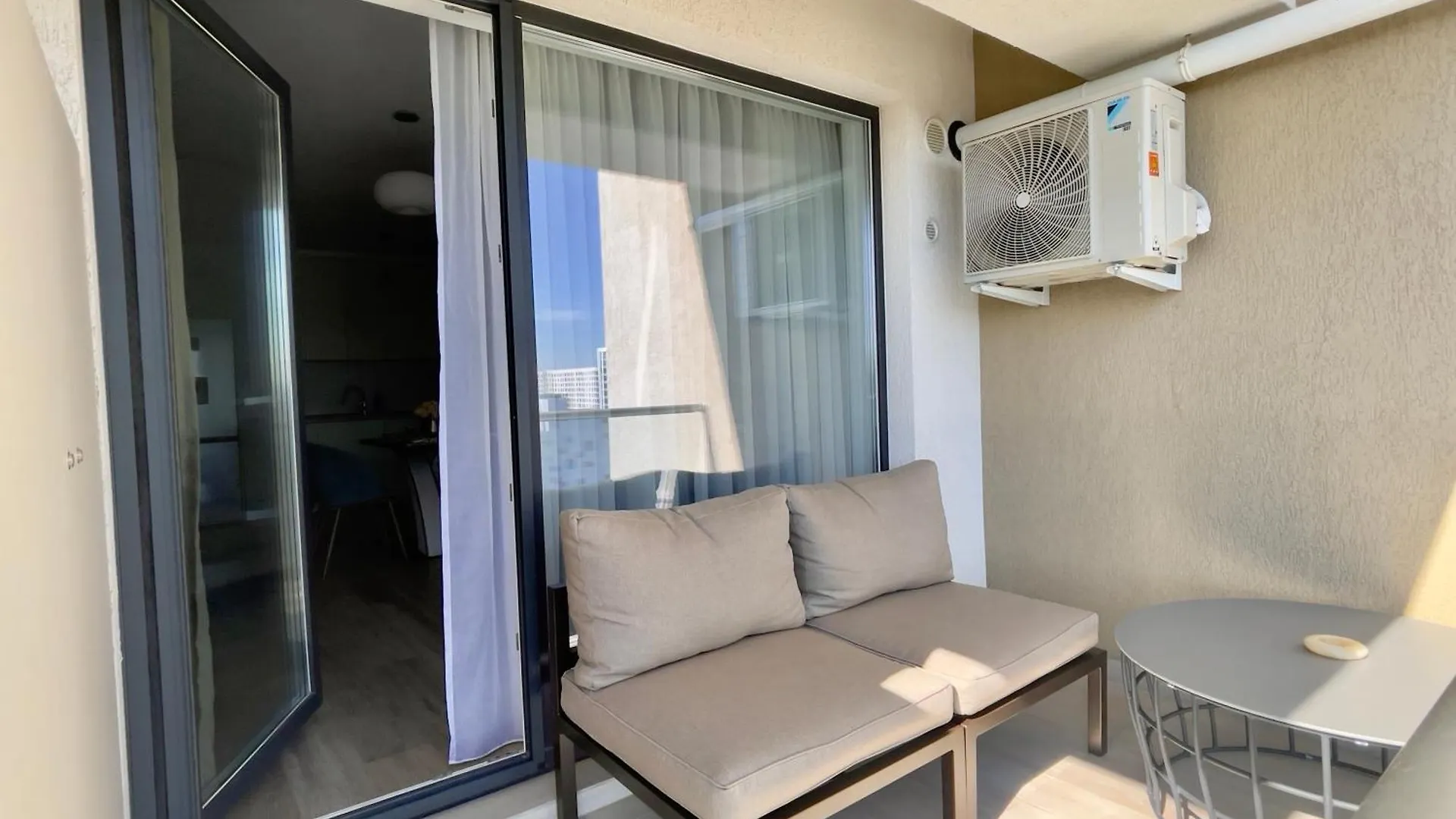 Piazza Vista - Granvia Park Apartment Bucharest 0*,